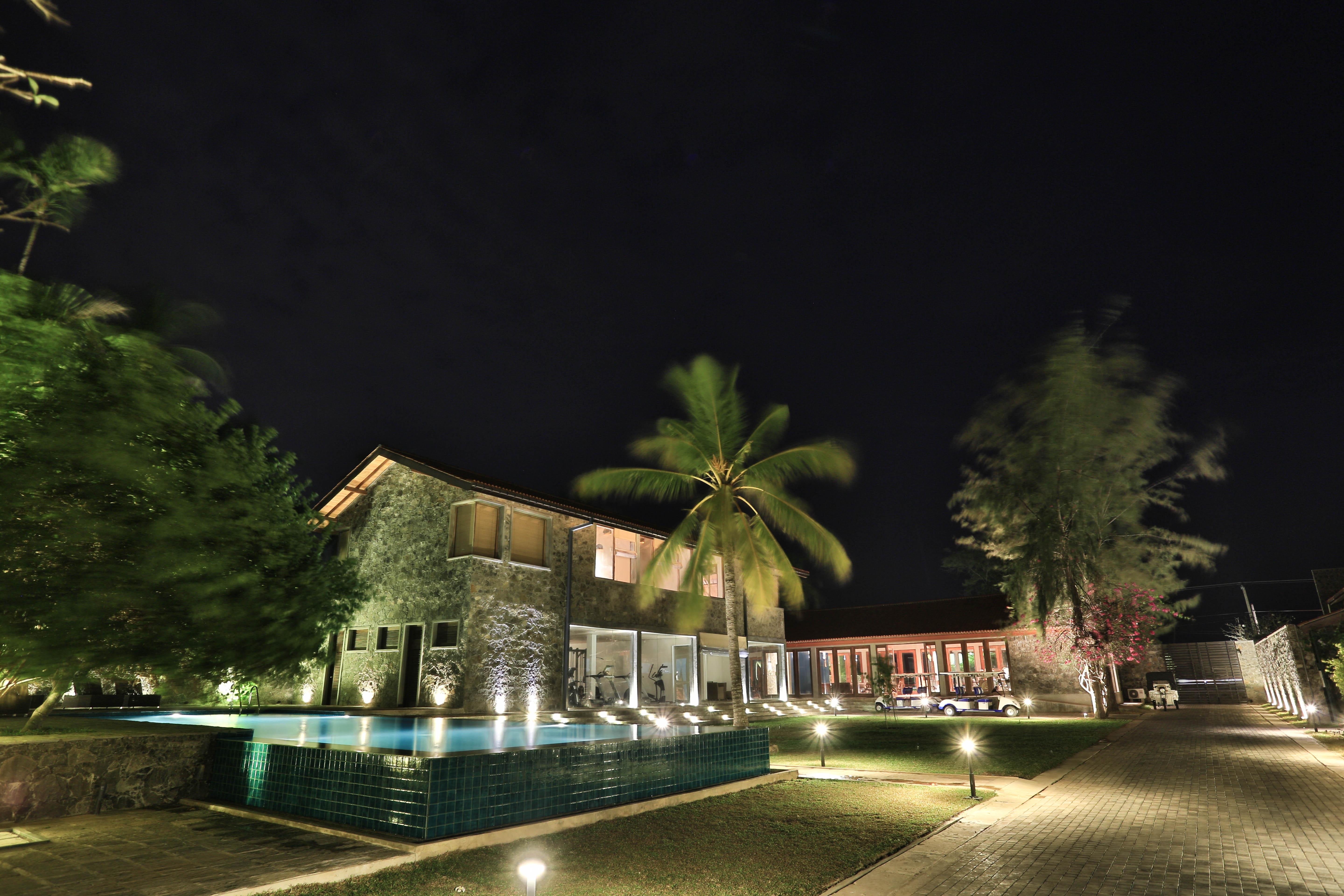 Regenta Arie Lagoon Negombo Hotel Exterior photo