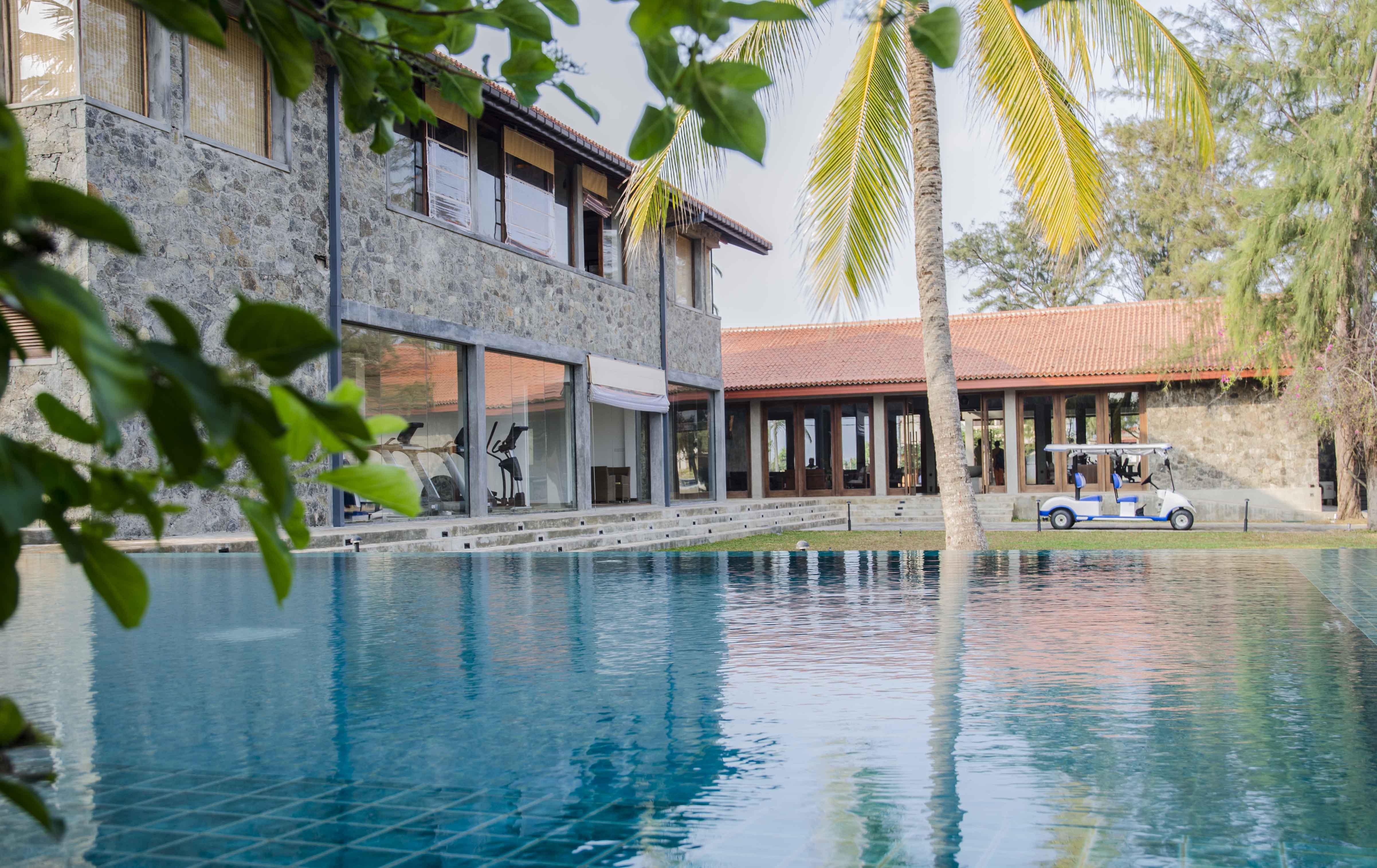 Regenta Arie Lagoon Negombo Hotel Exterior photo