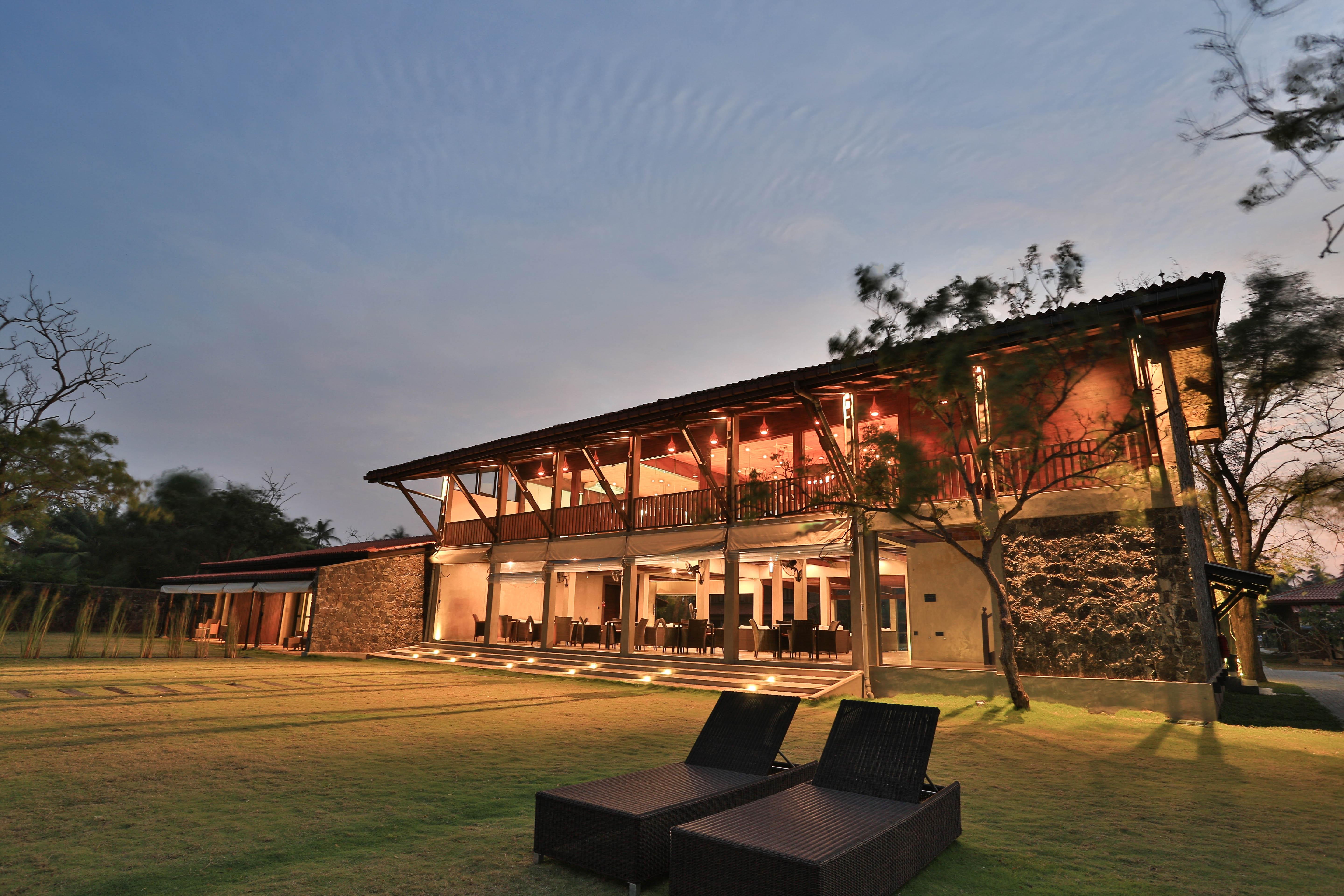 Regenta Arie Lagoon Negombo Hotel Exterior photo