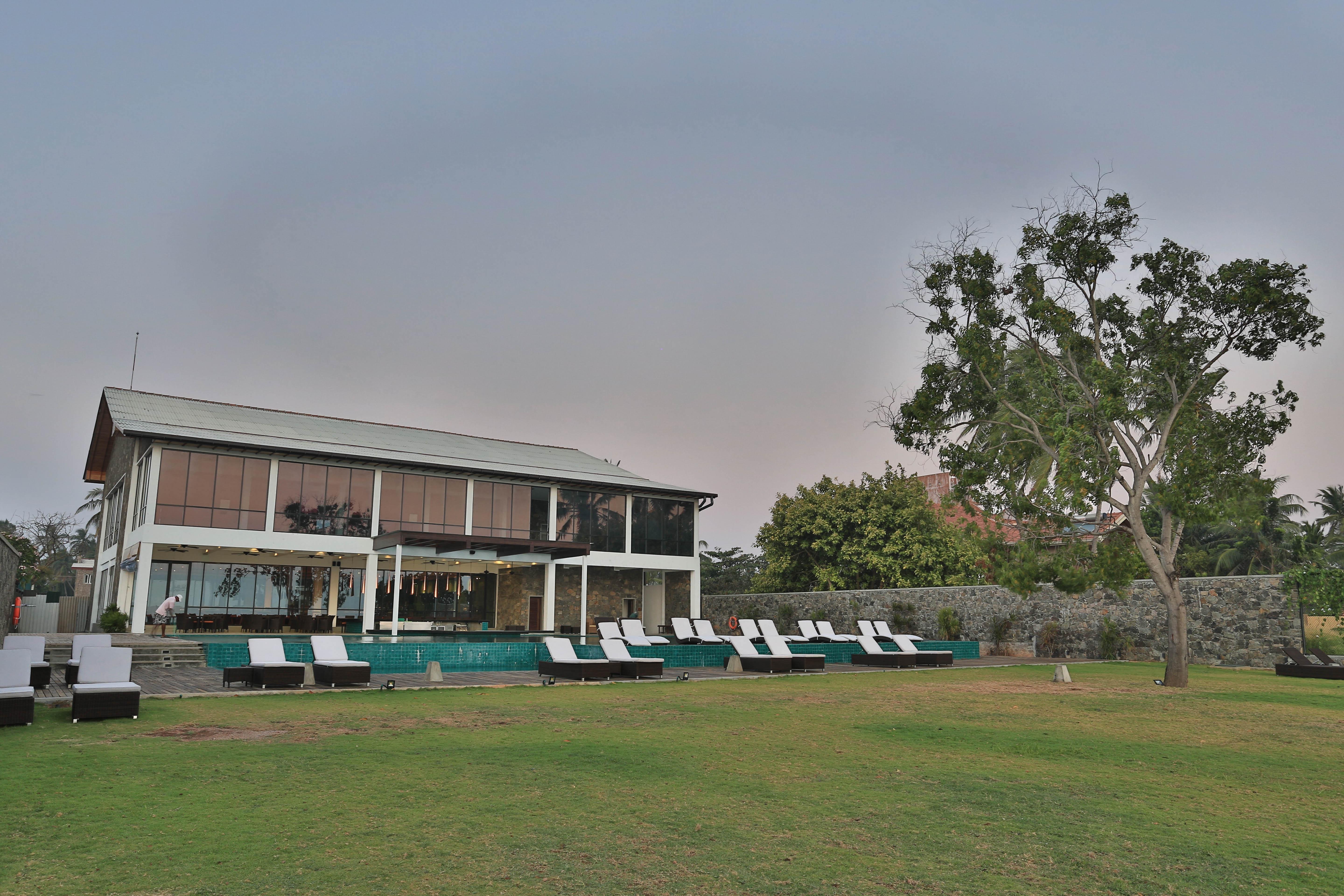 Regenta Arie Lagoon Negombo Hotel Exterior photo