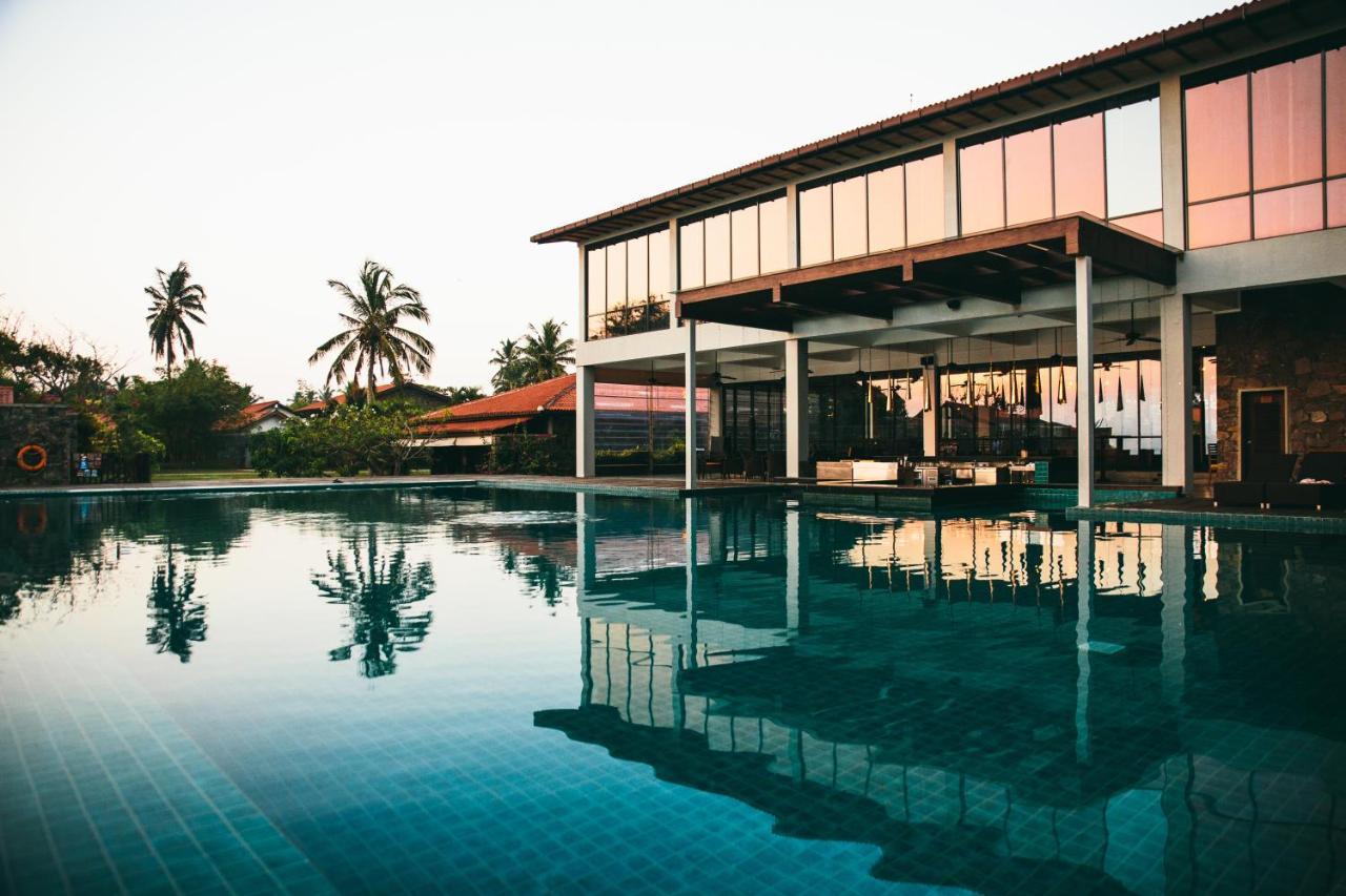 Regenta Arie Lagoon Negombo Hotel Exterior photo