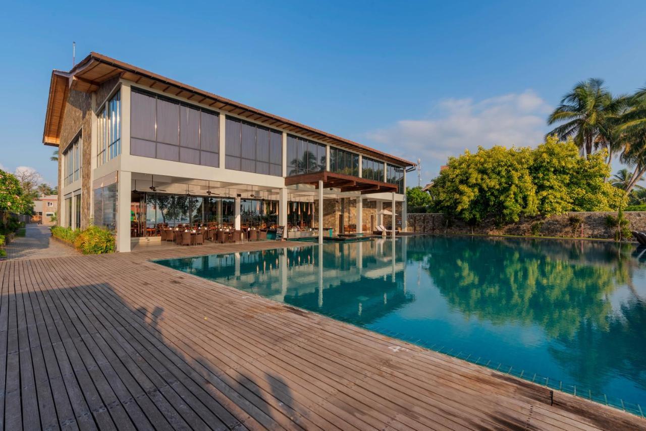 Regenta Arie Lagoon Negombo Exterior photo