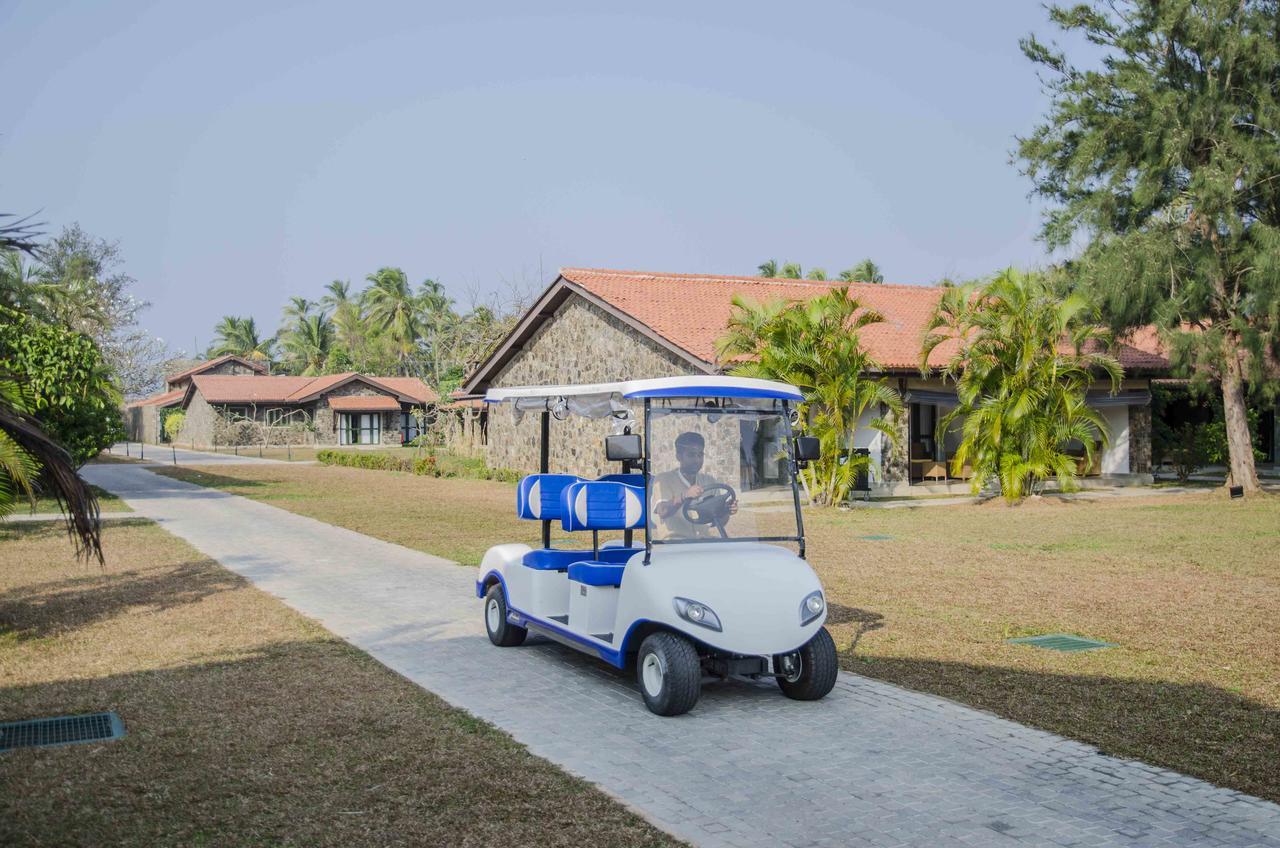 Regenta Arie Lagoon Negombo Hotel Exterior photo