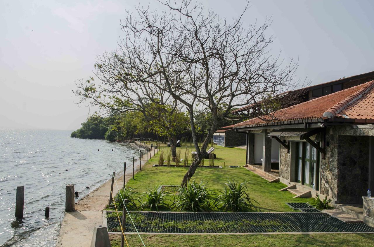 Regenta Arie Lagoon Negombo Hotel Exterior photo