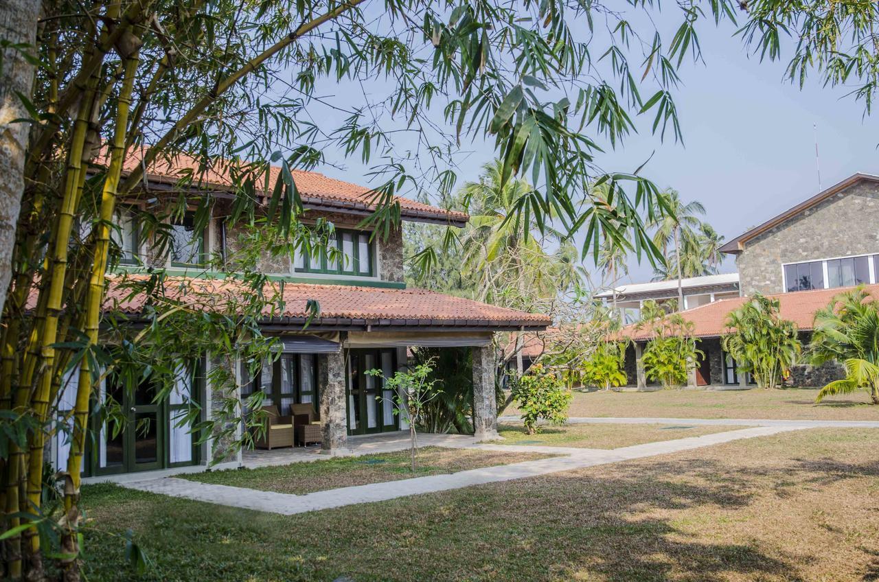 Regenta Arie Lagoon Negombo Hotel Exterior photo