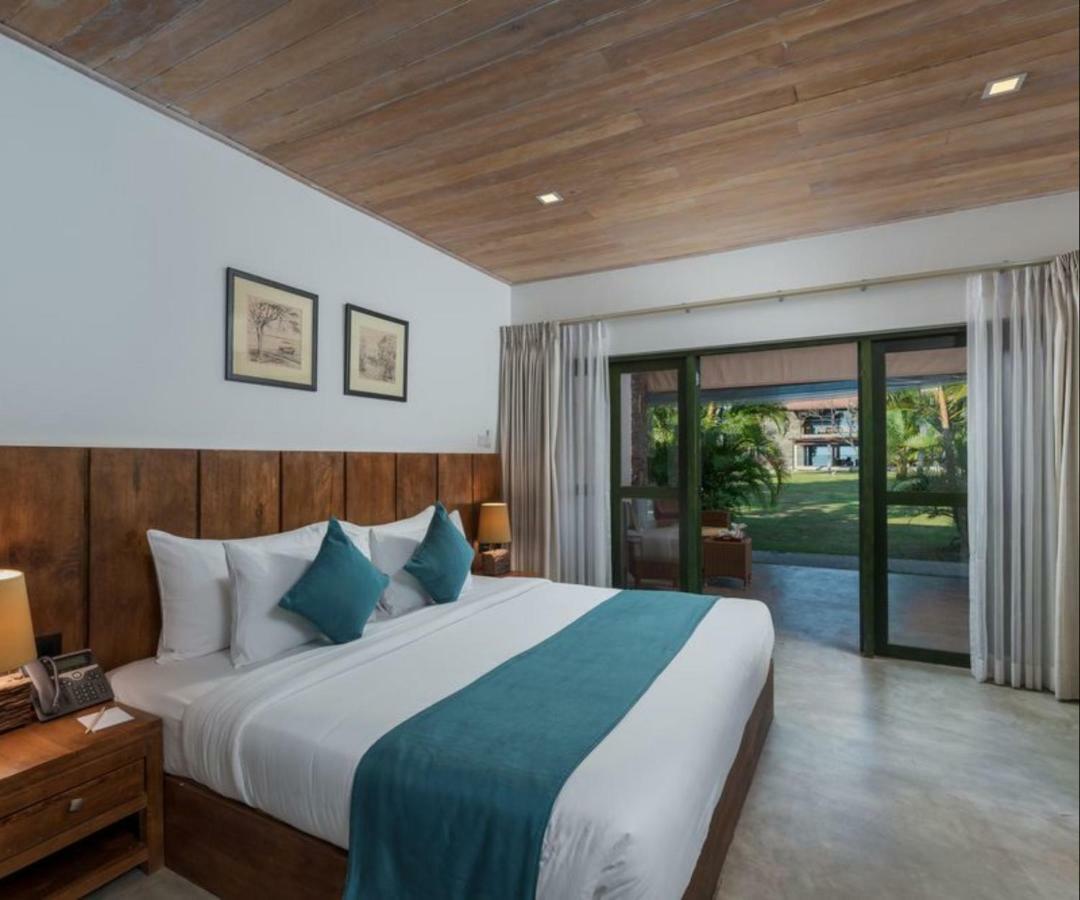 Regenta Arie Lagoon Negombo Exterior photo