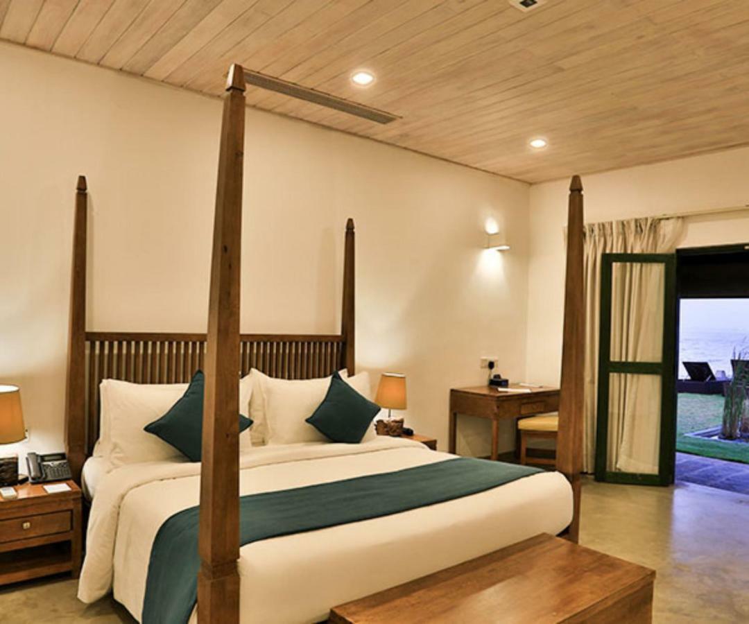 Regenta Arie Lagoon Negombo Exterior photo