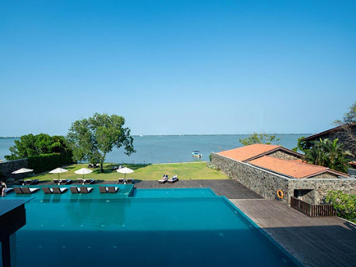 Regenta Arie Lagoon Negombo Hotel Exterior photo